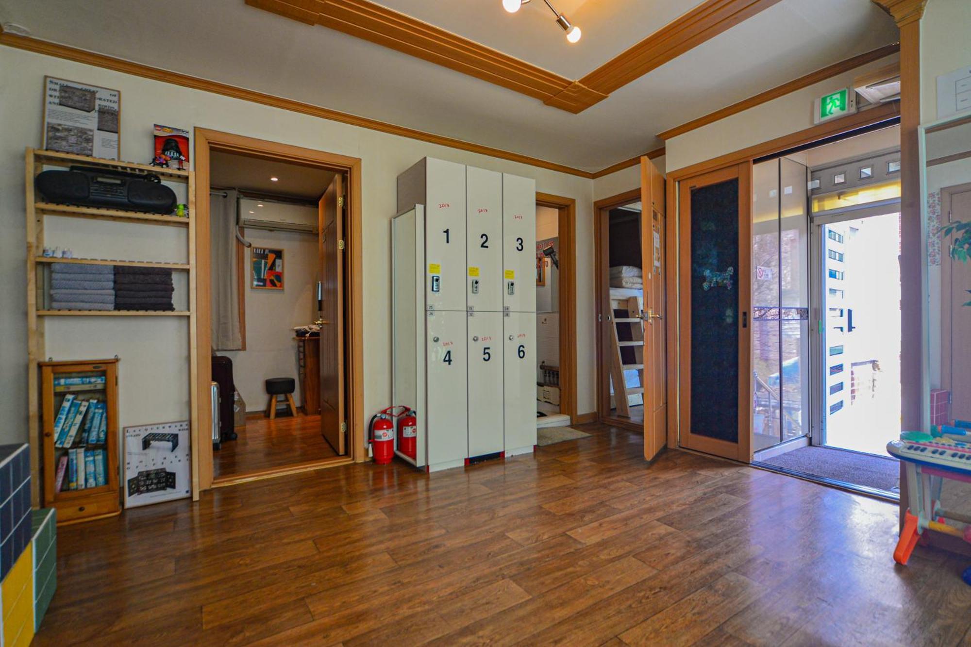 Helloworld Guesthouse Seul Zewnętrze zdjęcie