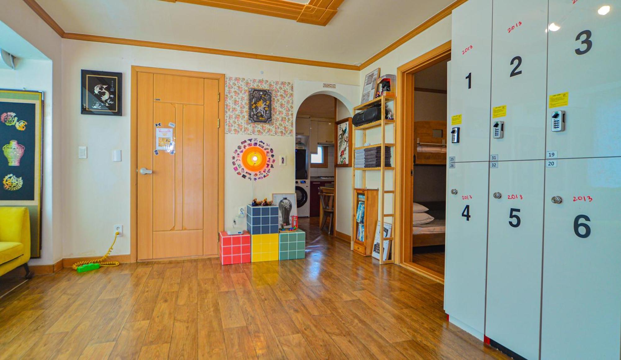 Helloworld Guesthouse Seul Zewnętrze zdjęcie