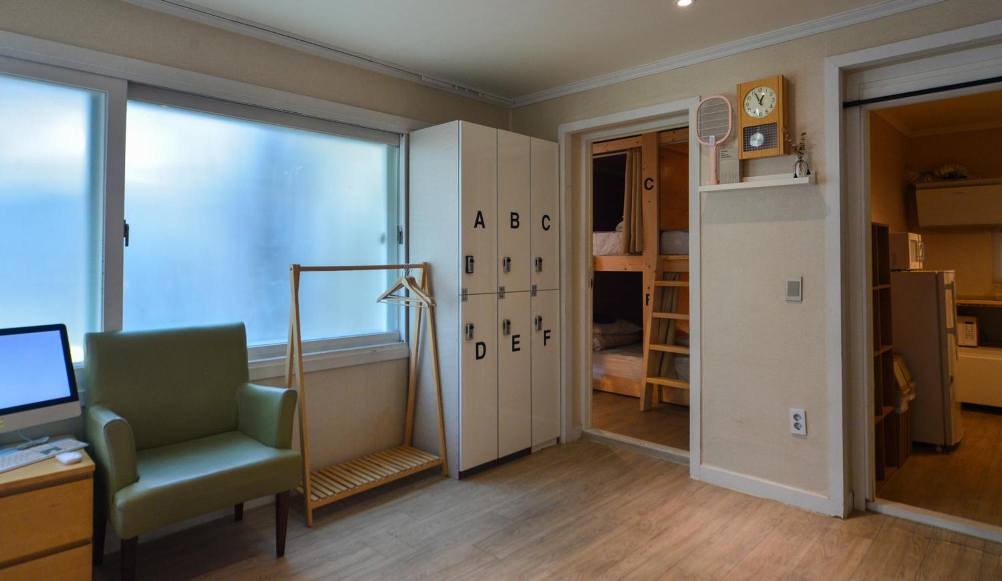 Helloworld Guesthouse Seul Zewnętrze zdjęcie